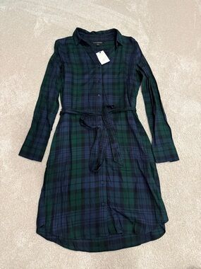 Banana Republic Navy and Green Plaid Long-Sleeve Shirt Dress